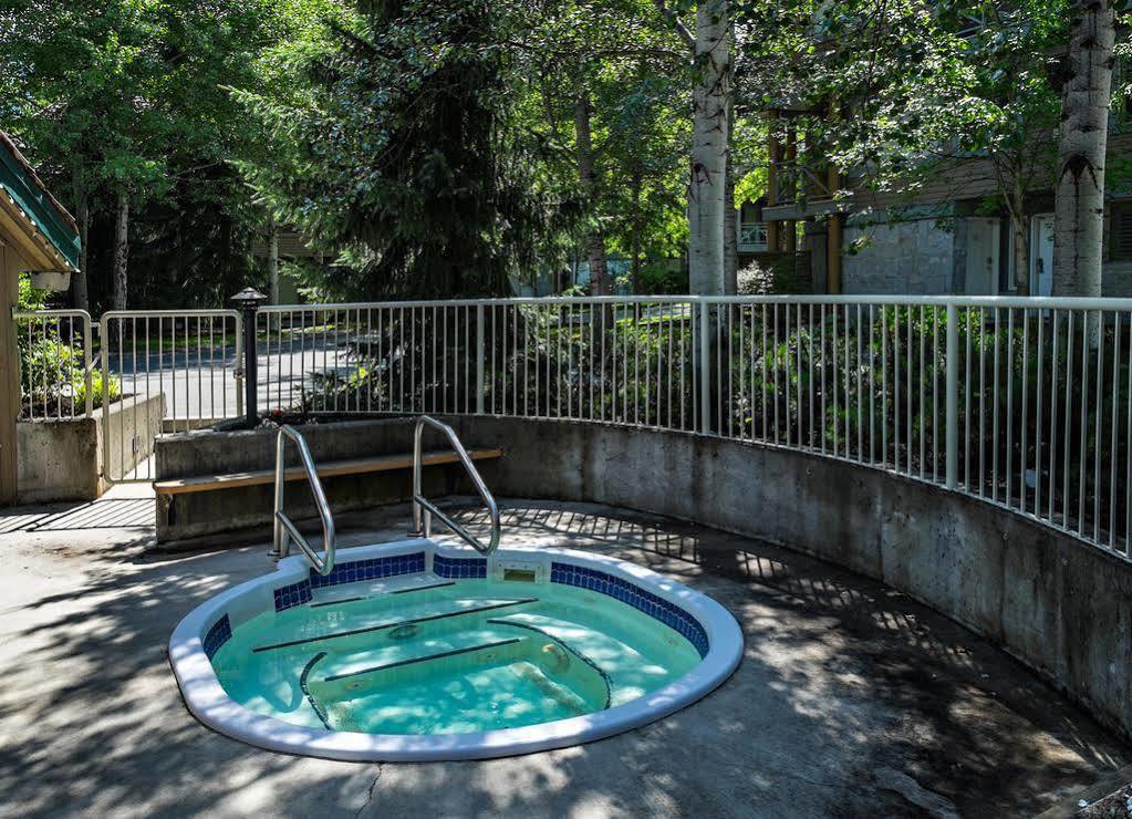Westwind Properties At Valhalla Whistler Exterior foto